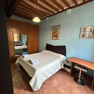 Casa Vacanze Nel Cuore Del Centro Storico: Il Tuo Rifugio Autentico! , Colle Val D'Elsa Italia